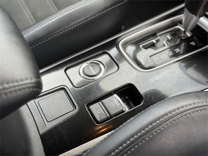 2019 MITSUBISHI OUTLANDER LS 7 SEAT (AWD)