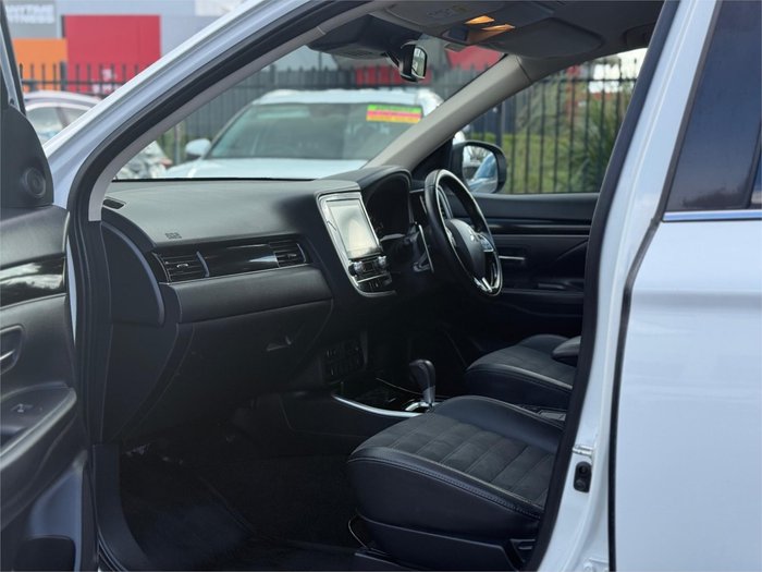 2019 MITSUBISHI OUTLANDER LS 7 SEAT (AWD)