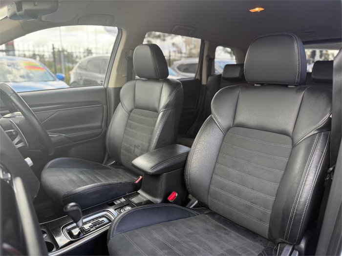 2019 MITSUBISHI OUTLANDER LS 7 SEAT (AWD)