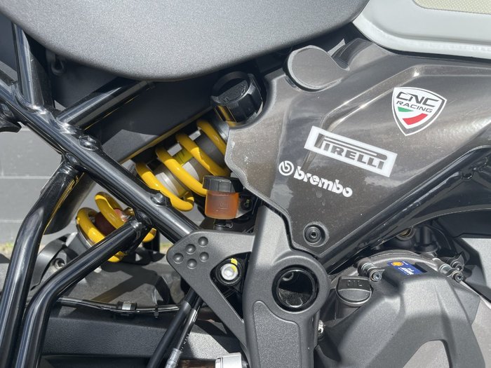 2022 DUCATI DESERTX WHITE