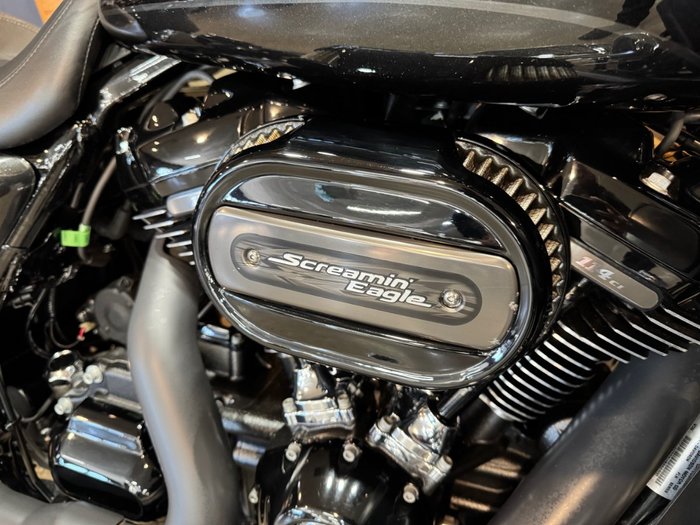 2017 Harley-davidson FLHXSE CVO STREET GLIDE Black