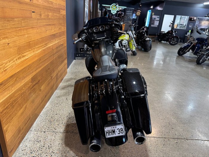 2017 Harley-davidson FLHXSE CVO STREET GLIDE Black