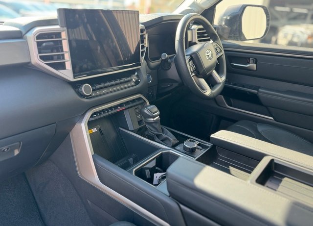 2023 TOYOTA TUNDRA