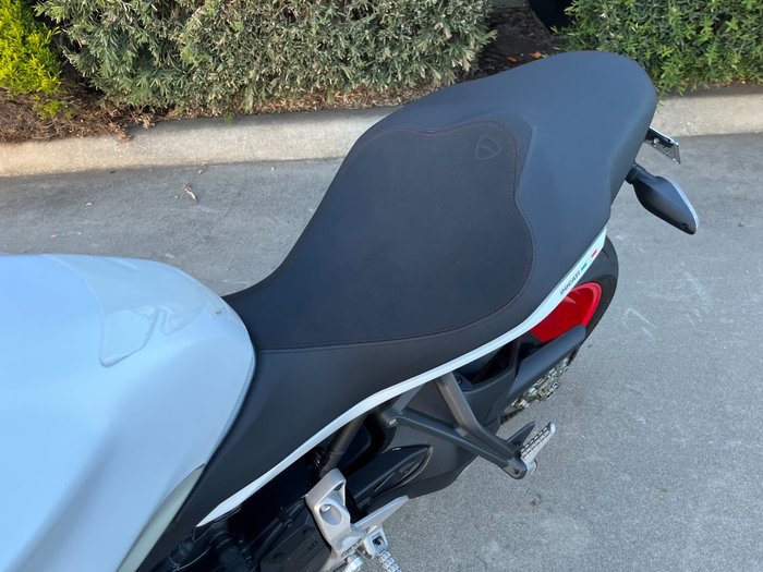 2018 DUCATI SUPERSPORT S White