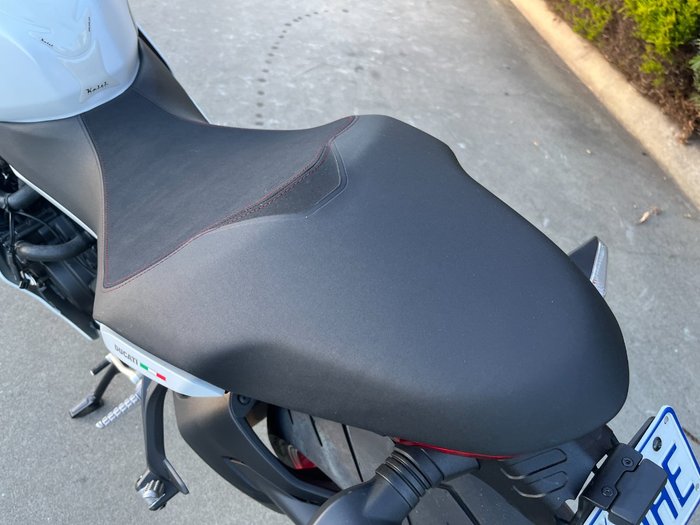 2018 DUCATI SUPERSPORT S White