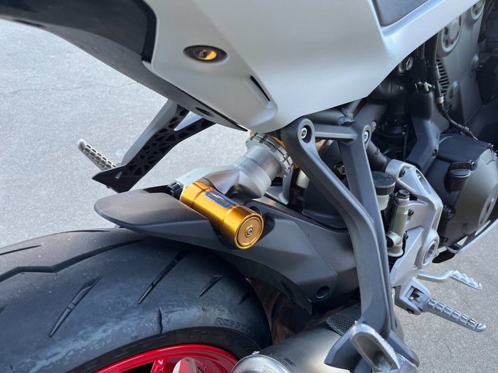 2018 DUCATI SUPERSPORT S White