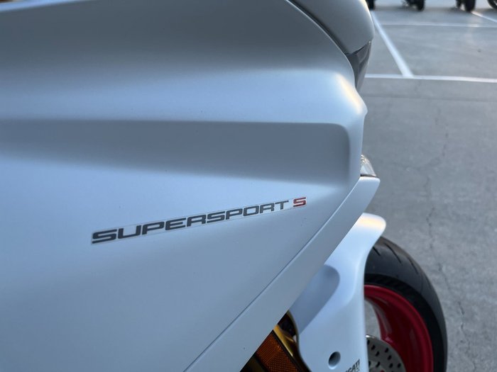 2018 DUCATI SUPERSPORT S White