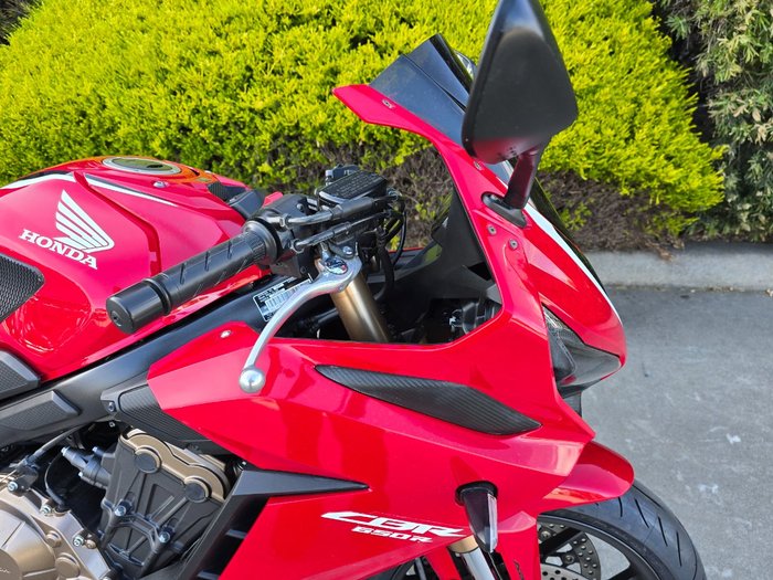 2019 Honda CB650R Red