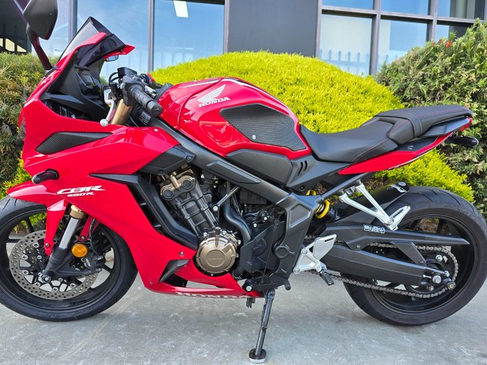 2019 Honda CB650R Red