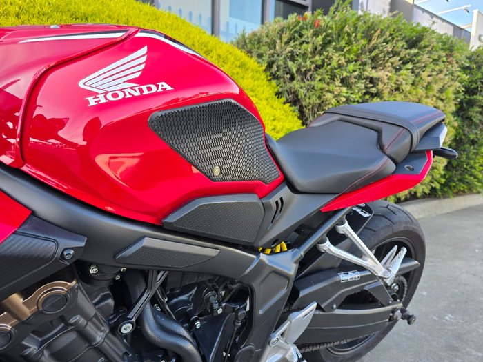 2019 Honda CB650R Red