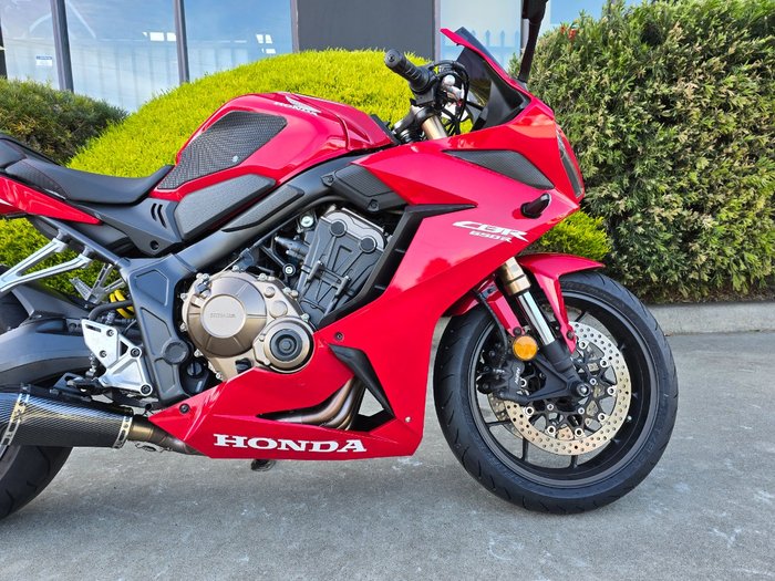 2019 Honda CB650R Red