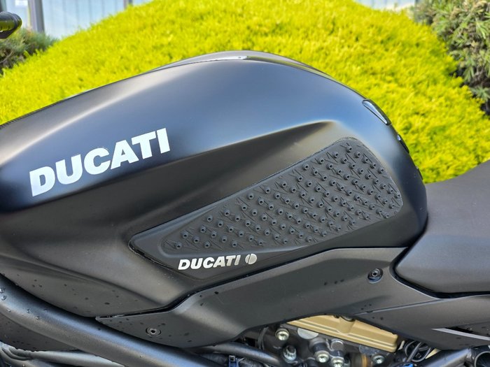 2012 DUCATI STREETFIGHTER 848 Black
