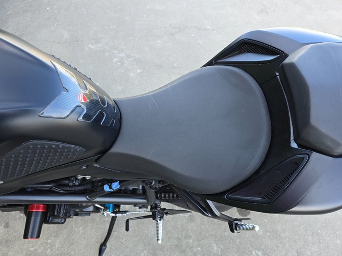 2012 DUCATI STREETFIGHTER 848 Black