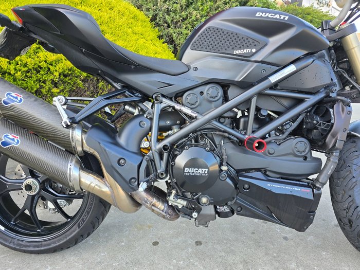2012 DUCATI STREETFIGHTER 848 Black