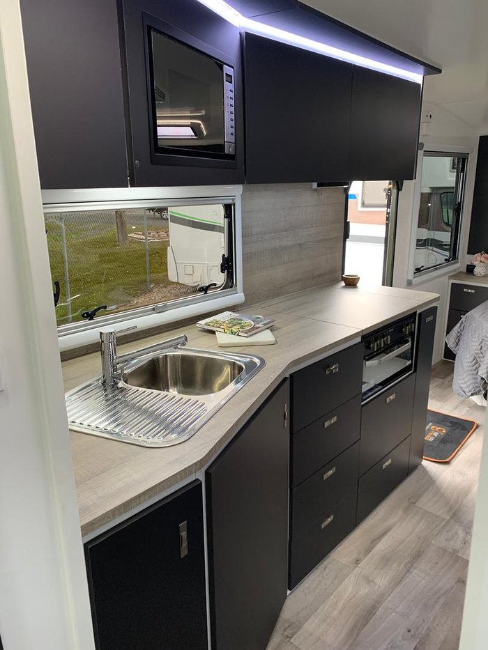 2025 Design RV Odyssey V7-7 Semi Off-Road