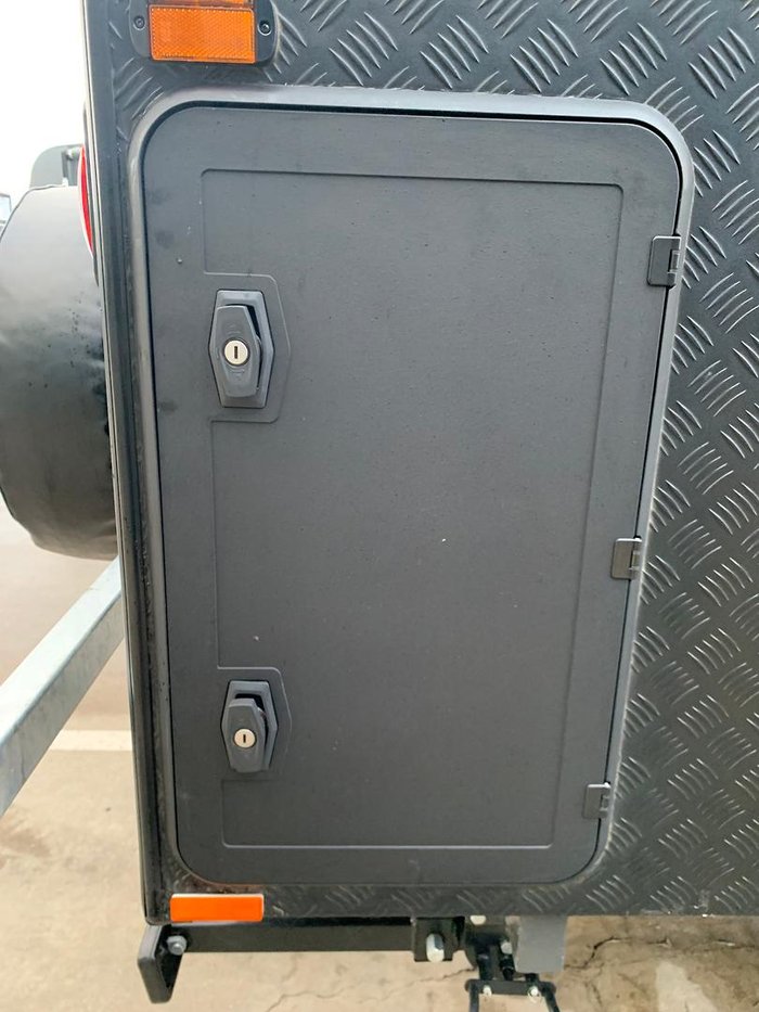 2025 Design RV Odyssey V7-7 Semi Off-Road