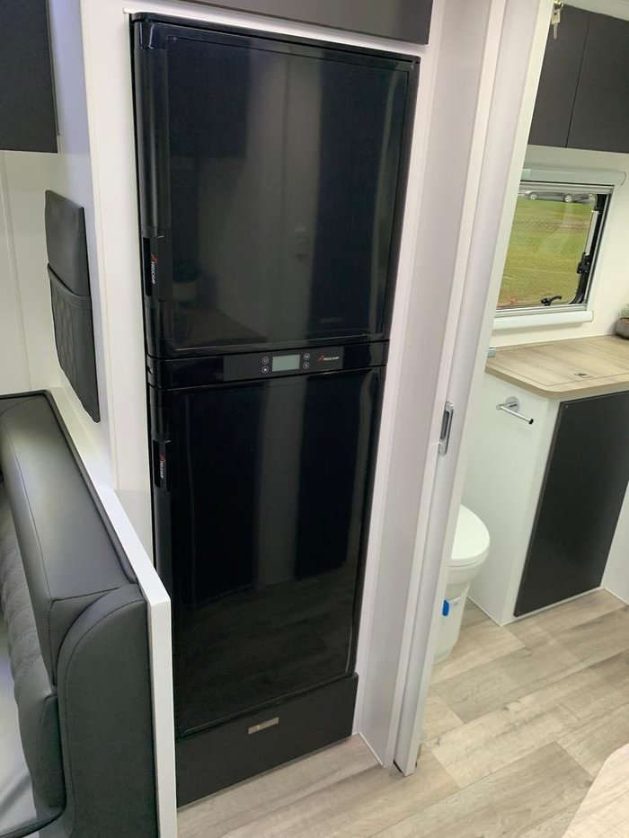 2025 Design RV Odyssey V7-7 Semi Off-Road