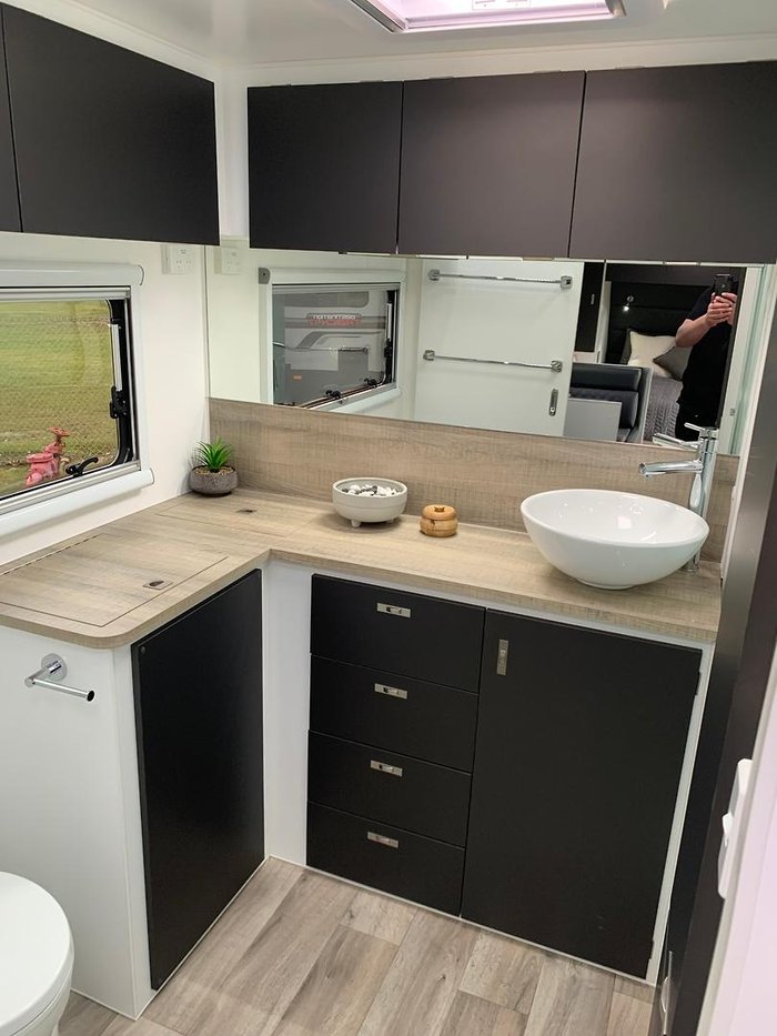 2025 Design RV Odyssey V7-7 Semi Off-Road