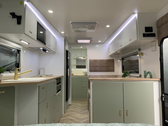 2025 Design RV Crx Semi Off Road Van 5-3, 20'6''