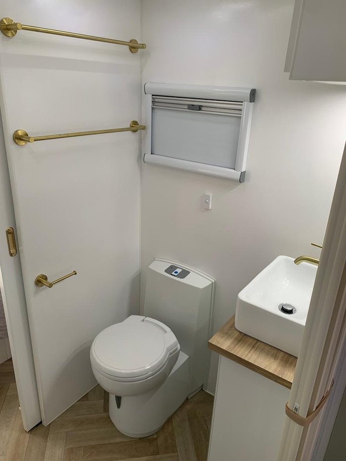 2025 Design RV Forerunner Van 10, 22'10''