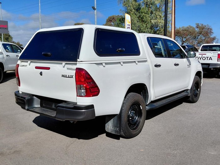 2020 Toyota Hilux SR