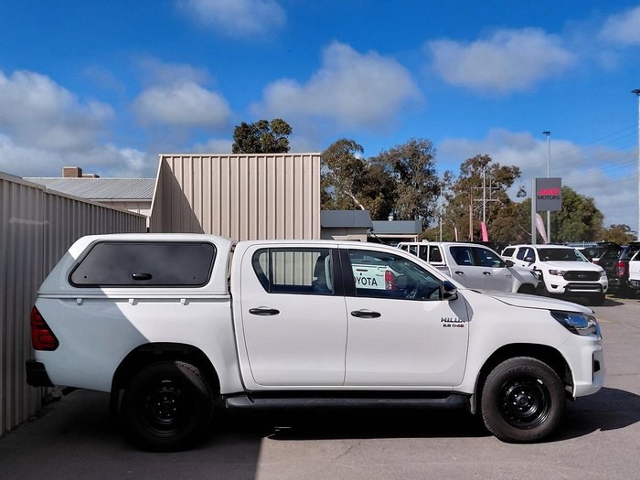 2020 Toyota Hilux SR