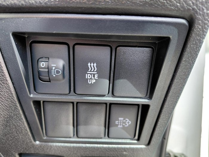 2020 Toyota Hilux SR