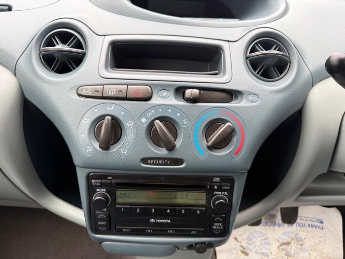 2002 Toyota Echo NCP10R Glacier White