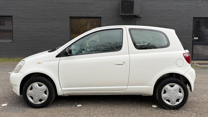 2002 Toyota Echo NCP10R Glacier White