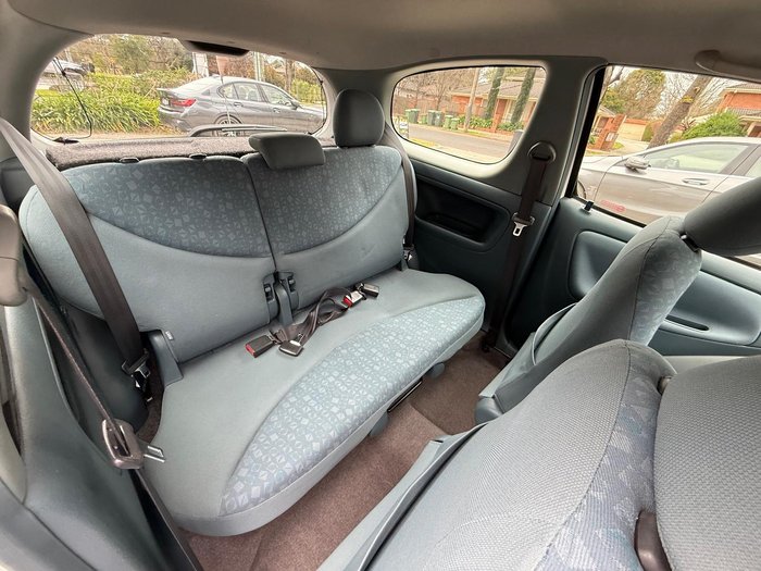 2002 Toyota Echo NCP10R Glacier White