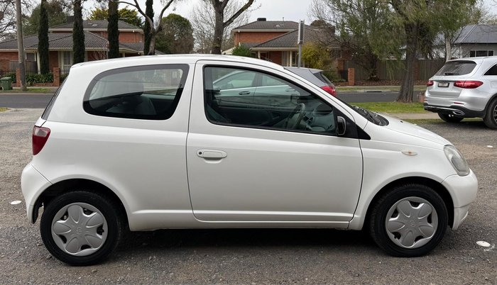 2002 Toyota Echo NCP10R Glacier White
