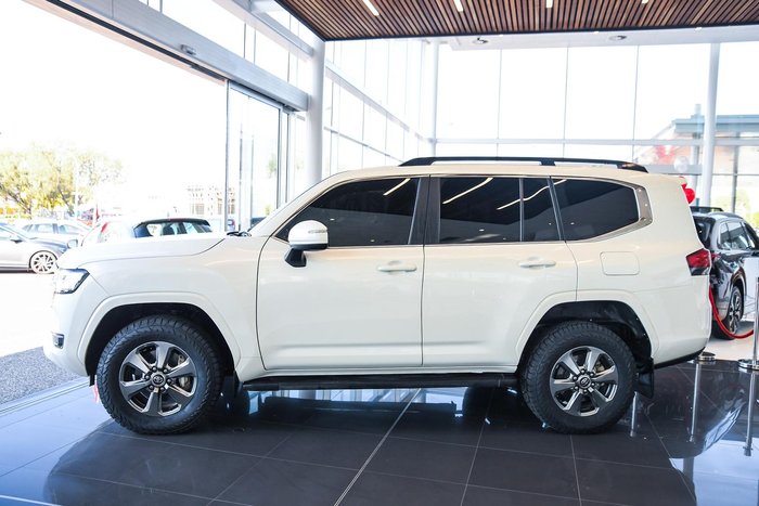 2021 Toyota Landcruiser VX FJA300R 4X4 Dual Range Glacier White
