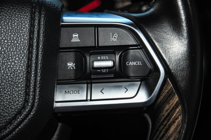 2021 Toyota Landcruiser VX FJA300R 4X4 Dual Range Glacier White