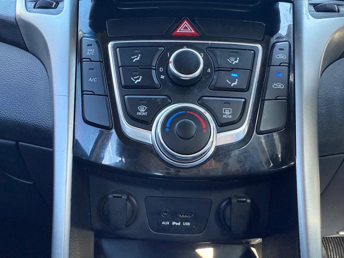 2013 Hyundai i30 Active GD Phantom Black