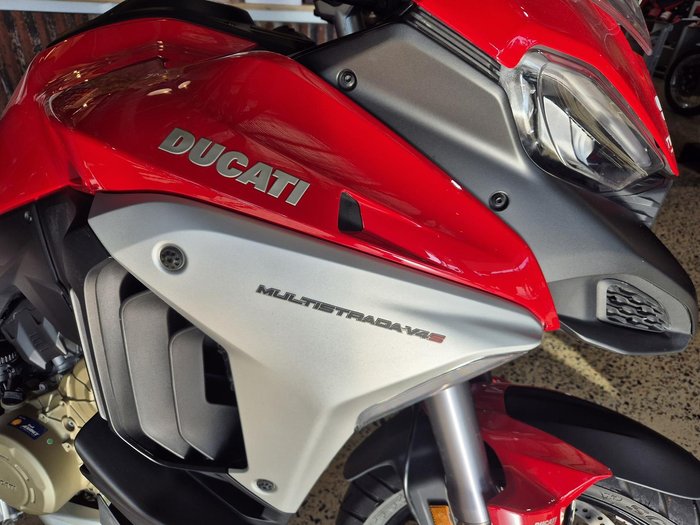 2023 Ducati Multistrada V4S Multistrada Red