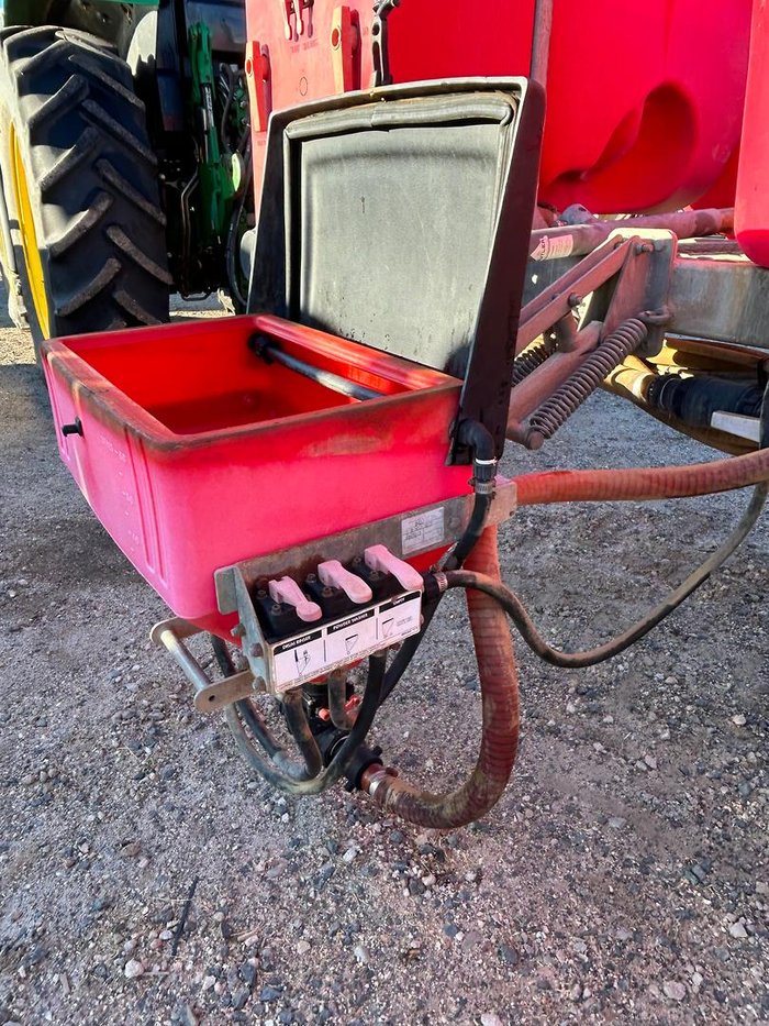 2002 Silvan 3000L 20M Red