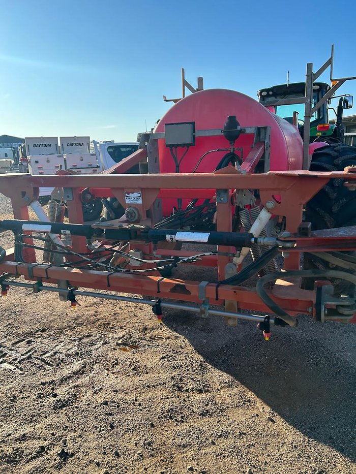 2002 Silvan 3000L 20M Red