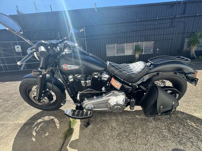 2019 Harley-Davidson FLSL SOFTAIL SLIM (107) black