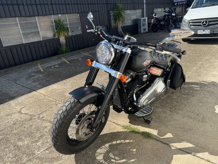 2019 Harley-Davidson FLSL SOFTAIL SLIM (107) black