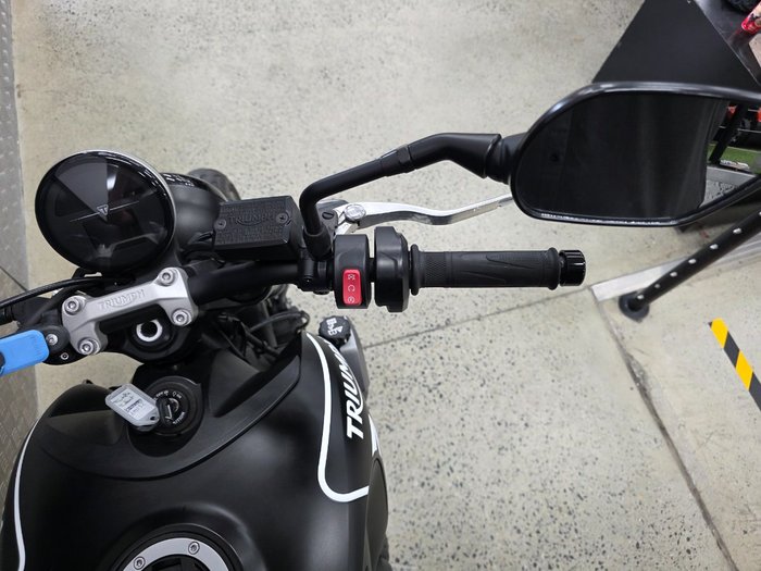 2023 Triumph TRIDENT 660 BLACK