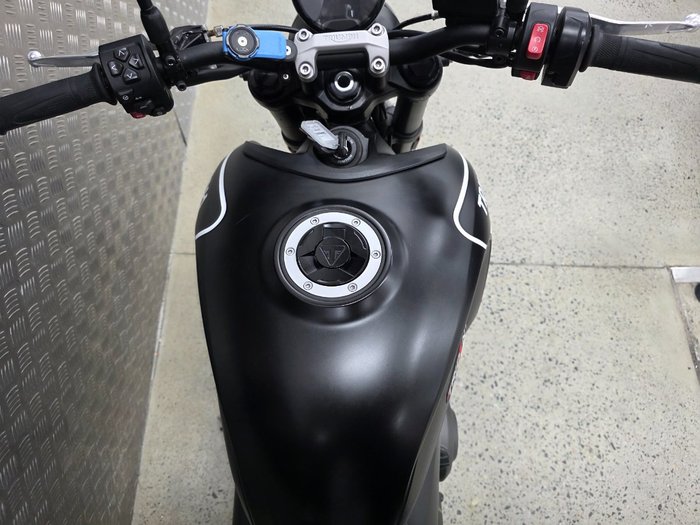 2023 Triumph TRIDENT 660 BLACK