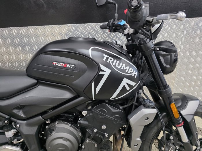 2023 Triumph TRIDENT 660 BLACK