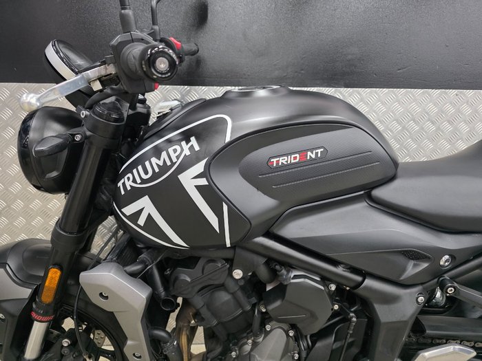 2023 Triumph TRIDENT 660 BLACK