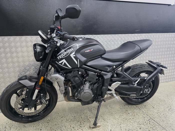 2023 Triumph TRIDENT 660 BLACK