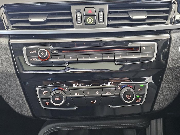 2016 BMW X1 sDrive18d F48 Black