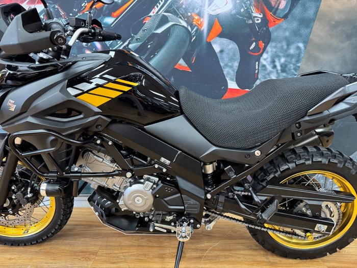 2020 Suzuki V-STROM 650XT (DL650XA) GLASS SPARKLE BLACK