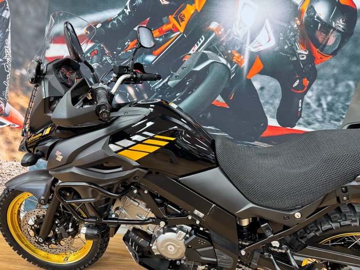 2020 Suzuki V-STROM 650XT (DL650XA) GLASS SPARKLE BLACK