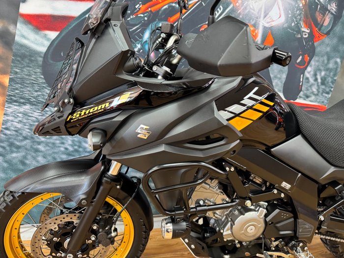 2020 Suzuki V-STROM 650XT (DL650XA) GLASS SPARKLE BLACK