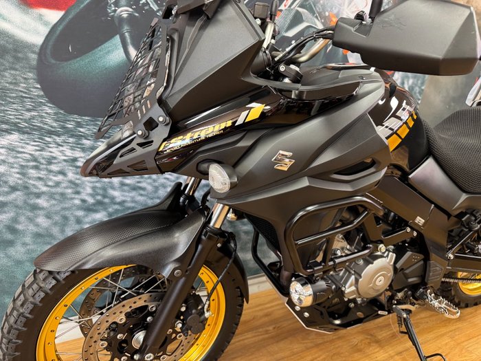 2020 Suzuki V-STROM 650XT (DL650XA) GLASS SPARKLE BLACK