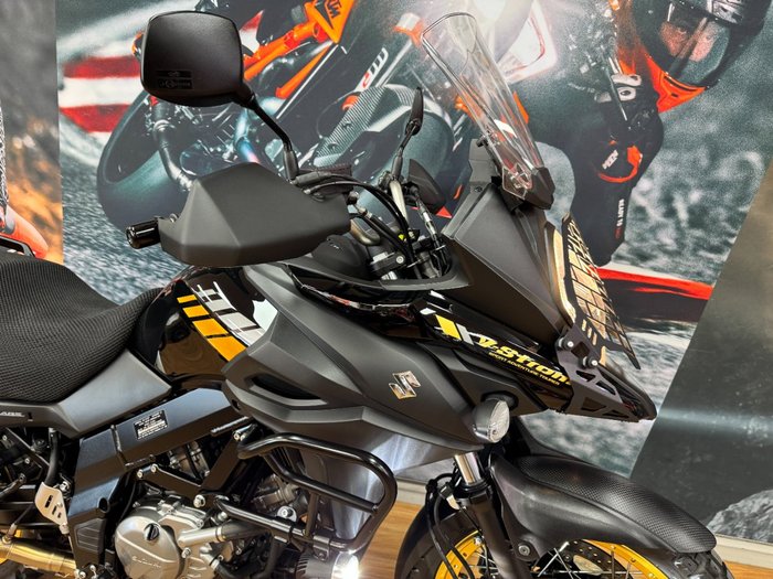2020 Suzuki V-STROM 650XT (DL650XA) GLASS SPARKLE BLACK